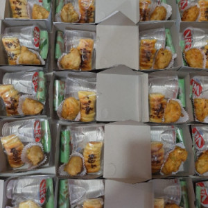PAKET MAKANAN SNACK BOX