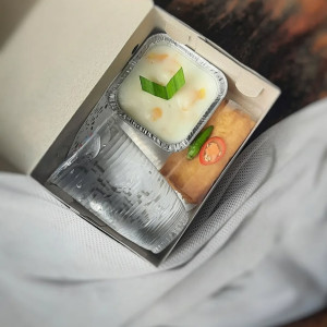 SNACK BOX ISI 2 + AIR MINERAL GELAS