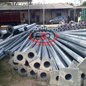 TIANG PJU OCTAGONAL GALVANIS TINGGI 6 Meter