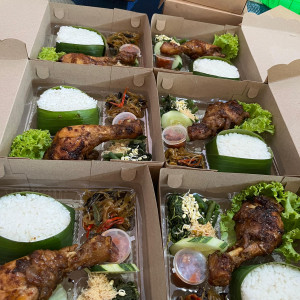 nasi box ayam bakar