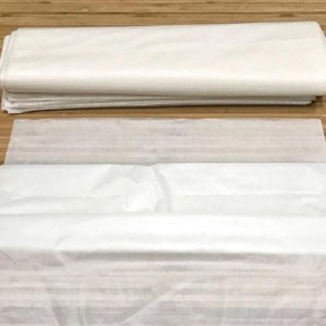 Alas tempat tidur pasien