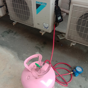 Pengisian freon ( kosong) AC splite 1PK