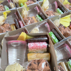 snack medium bu yanti