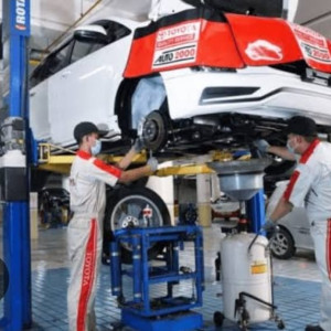 SERVICE / PEMELIHARAAN/PERBAIKAN SEDANG KENDARAAN RODA EMPAT