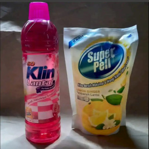 Cairan Pembersih Toilet Soklin Superpel