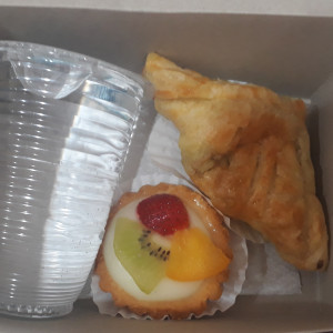 Kue pastry dan pie buah