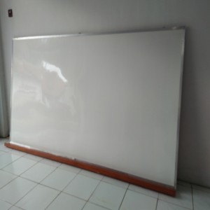 Papan Tulis gantung / standar
