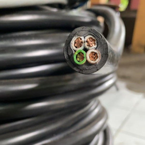 Kabel Output LVMDP (Panel Server) ke Panel Cos