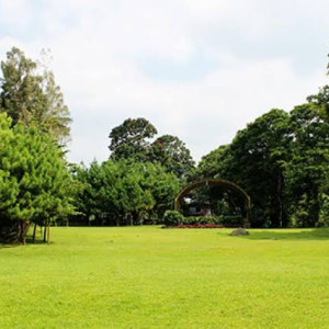 SEWA TEMPAT DAN KELENGKAPANNYA