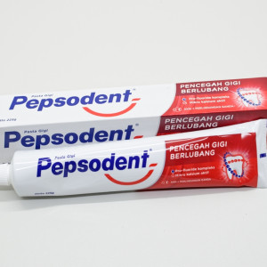 Pasta Gigi Pepsodent