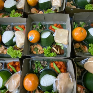 Nasi box iwing kitchen paket 6