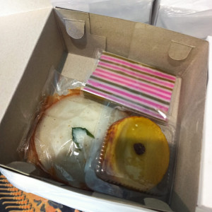 Kue Kotak untuk Rapat Guru dan TU  Evaluasi Pembelajaran Semester Ganjil