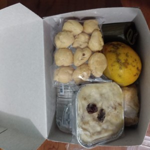 makanan dan minuman -makanan ringan -snack