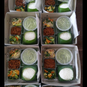Nasi box rendang dll