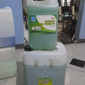 Sabun Cuci Piring Merek Pompia Per Liter