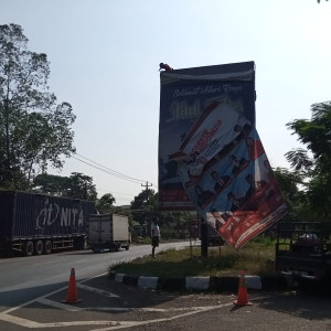 Pemasangan Baliho Papan  Informasi Banyuputih Kabupaten Batang