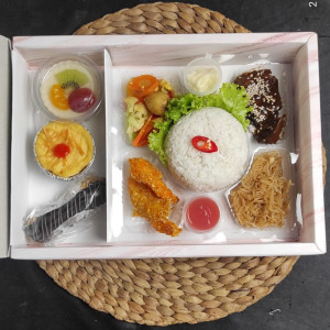 PAKET MAKAN, MINUM DAN SNACK BOX