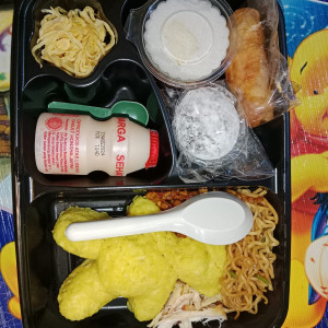Nasi bento + snack