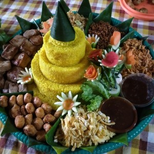 Tumpeng porsi 30 orang