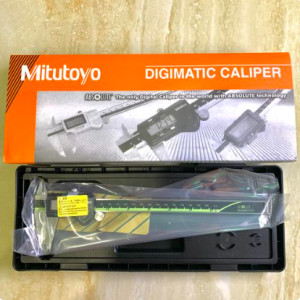 Vernier Caliper Mitutoyo Digital 8 inch