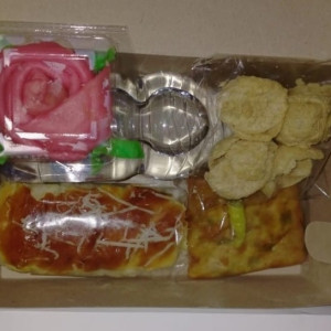 PAKET KUE KOTAK