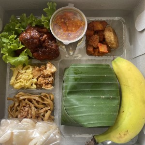 Paket Makan Lengkap