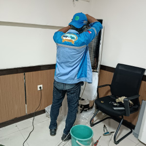 Pemeliharaan AC Standing Floor 3 PK