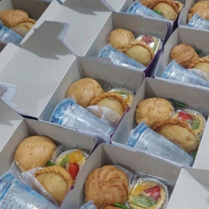 Snack Dus + kopi/teh Paket B Godhong jeruk