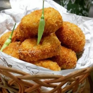 Kroket kentang isi abon