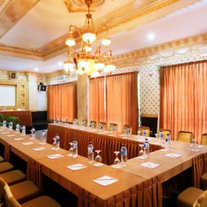 RUANG MEETING YUDHA ROOM