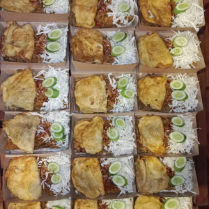 Nasi goreng telur dadar