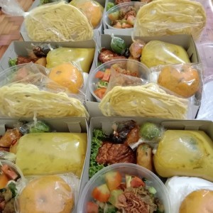 Nasi Box #3 Telor dan Ayam Siwir