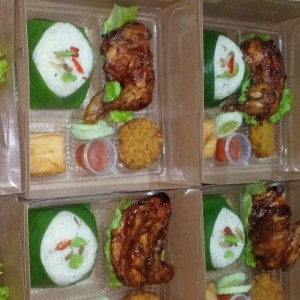 Paket  1 -  Nasi box Ayam Goreng