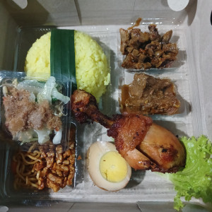 NASI KOTAK PAKET LENGKAP