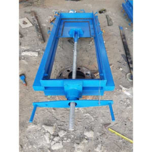 Pintu Air Baja (Stang drat tunggal) B=30; H=80