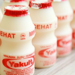 Yakult (minuman probiotik)