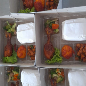 Nasi box ayam bakar