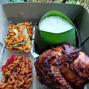 Nasi Ayam Bakar spesial