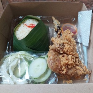 Nasi Liwet Bebek Kremes