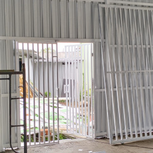 Pasang pintu besi lama per bh