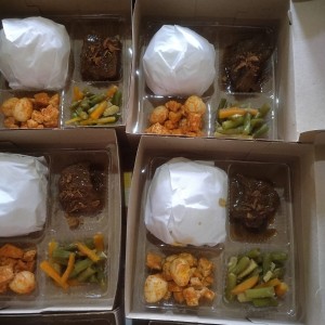 Nasi Box Paket Rendang