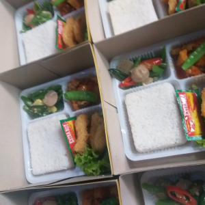 Paket nasi box
