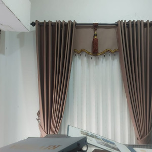 GORDEN TIRAI JENDELA