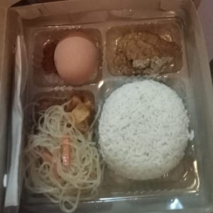 Nasi Kotak ( Nasi+Daging+Telur+Bihun) menu menyesuaikan permintaan
