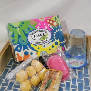 Paket Snack Box 8 - Toko Roti Rapi