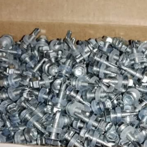 Baut kanal isi 1000 biji