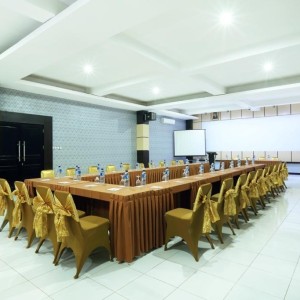RUANG MEETING SURYA ROOM