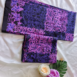 Batik klasik istimewa motif bunga rejasa