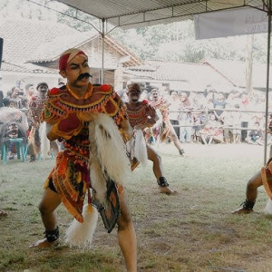 KESENIAN EBEG JARAN BRINGAS