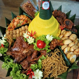 Nasi tumpeng 30 porsi